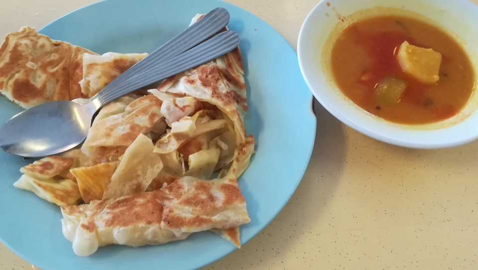 マレーシアの朝食の定番ロティチャナイ
